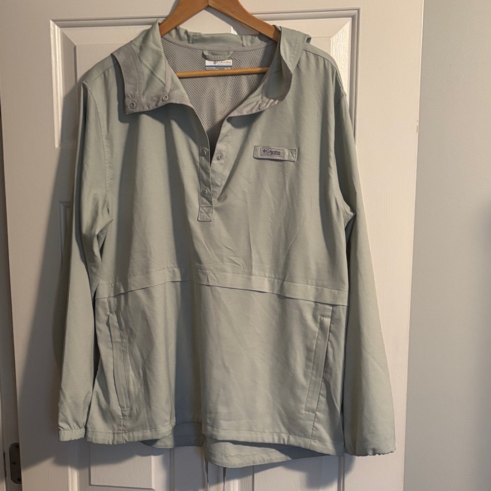 Women's Light Gray Pullover Hoodie